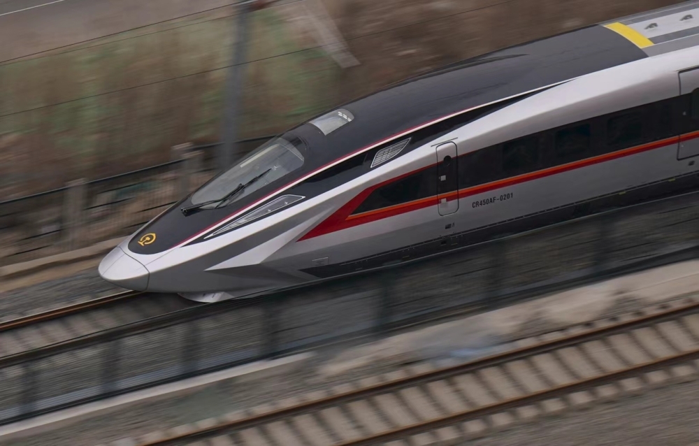 Kereta Api CR450 Cipta Rekod Baharu Dunia, Catat Kelajuan 450 Km/J