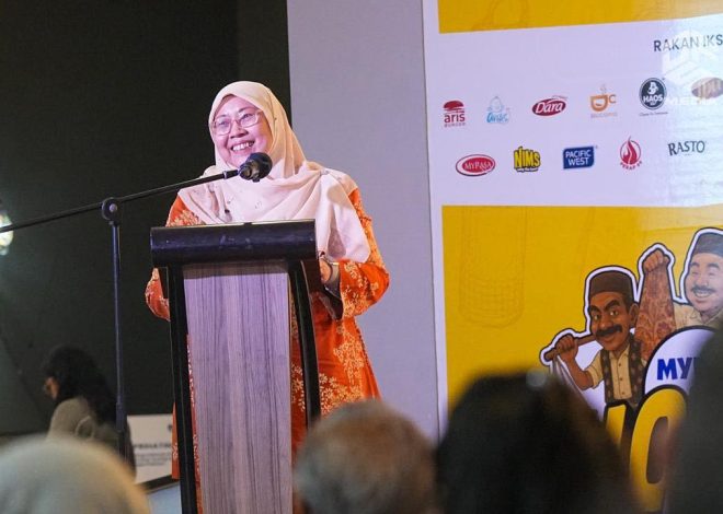 26 Tahun Tanpa Menoleh: Kisah Srikandi Bernama Fuziah Salleh